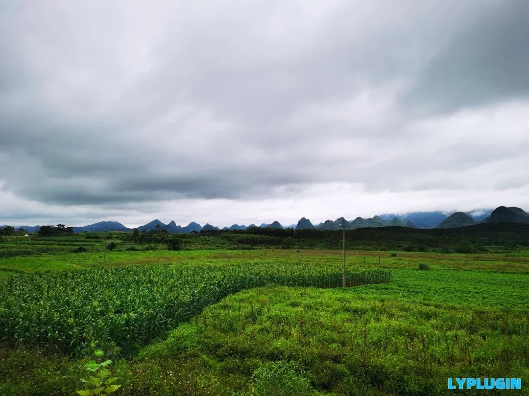 遠(yuǎn)處的小山，眼前的風(fēng)景，天上的雨云，我要出去走一走 - 老陽插件